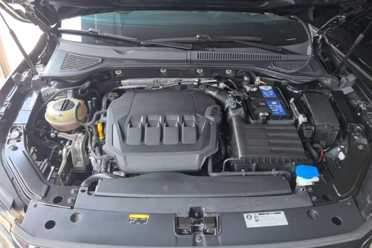 Used Volkswagen Passat 2022 330TSI Starry Luxury Edition Engine Bay