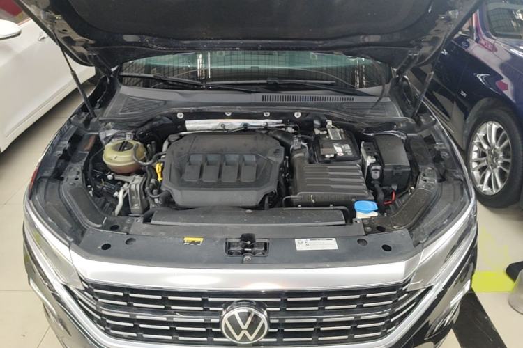 Used Volkswagen Passat 2022 330TSI Elite Edition Engine Bay