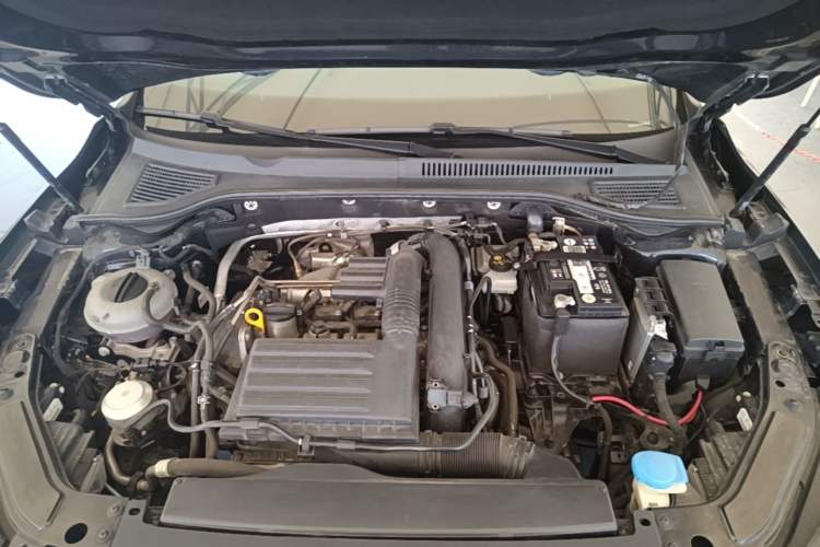 Used Volkswagen Passat 2022 280TSI Business Edition Engine Bay