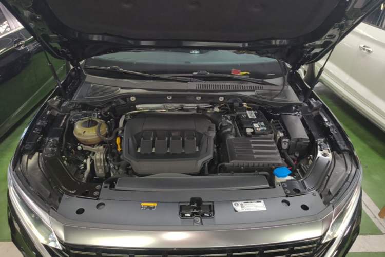 Used Volkswagen Passat 2022 330TSI Elite Edition Engine Bay