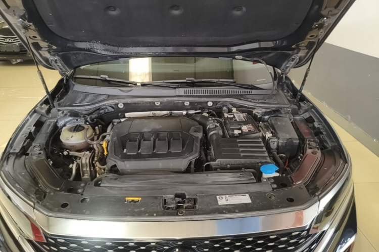 Used Volkswagen Passat 2022 330TSI Starry Elite Edition Engine Bay