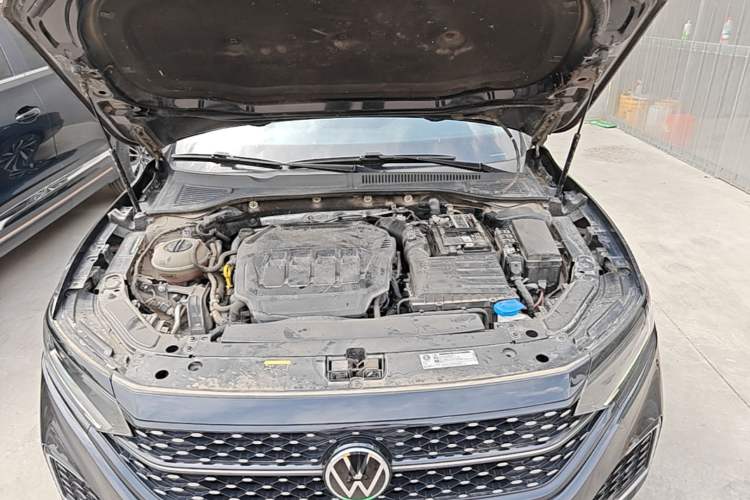 Used Volkswagen Passat 2022 330TSI Starry Elite Edition Engine Bay