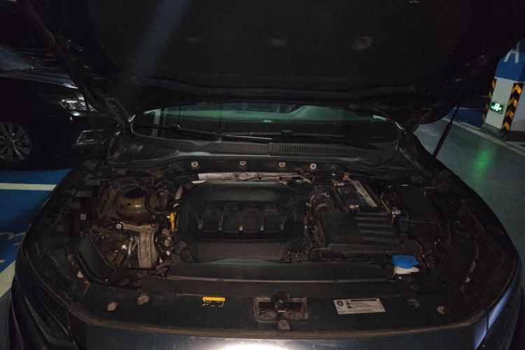Used Volkswagen Passat 2022 330TSI Luxury Edition Engine Bay