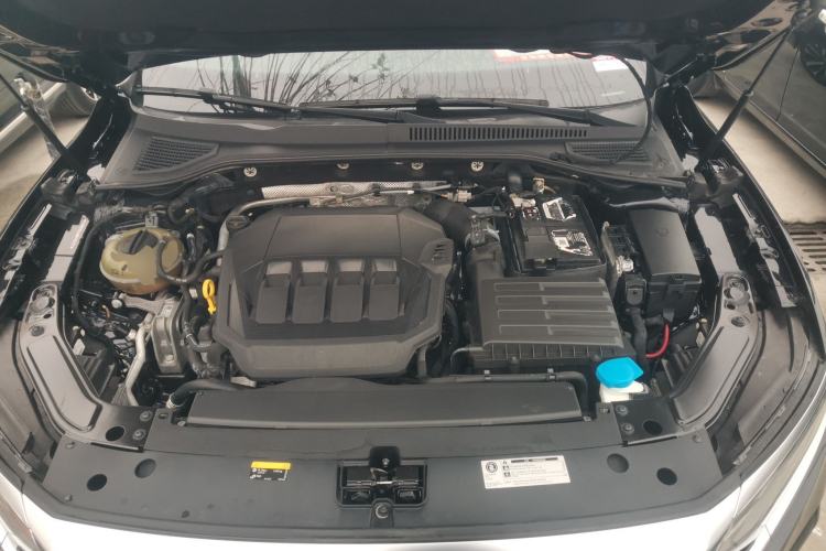 Used Volkswagen Passat 2022 330TSI Elite Edition Engine Bay