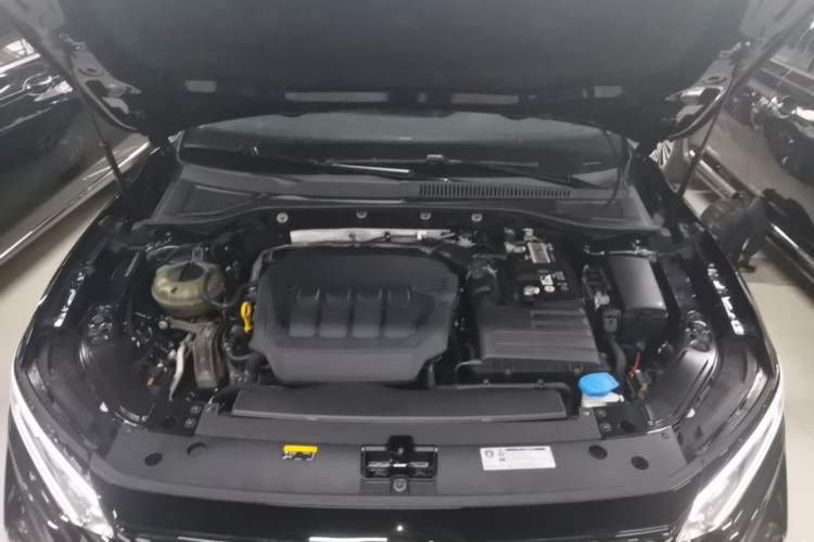 Used Volkswagen Passat 2022 330TSI Starry Luxury Edition Engine Bay
