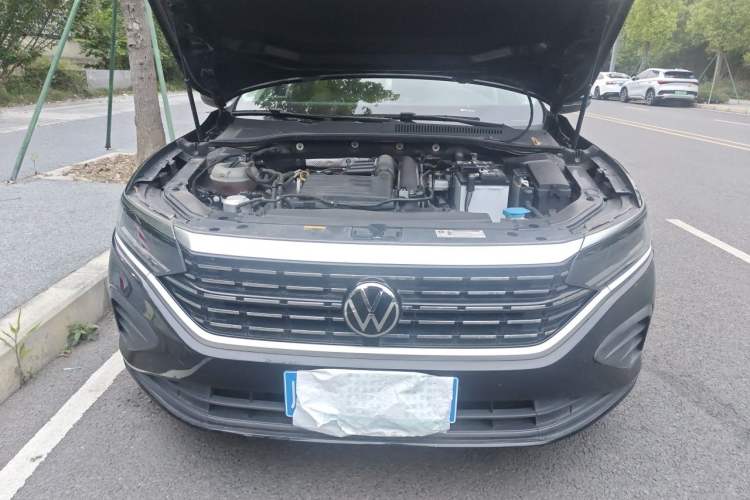 Used Volkswagen Passat 2022 280TSI Business Edition Engine Bay