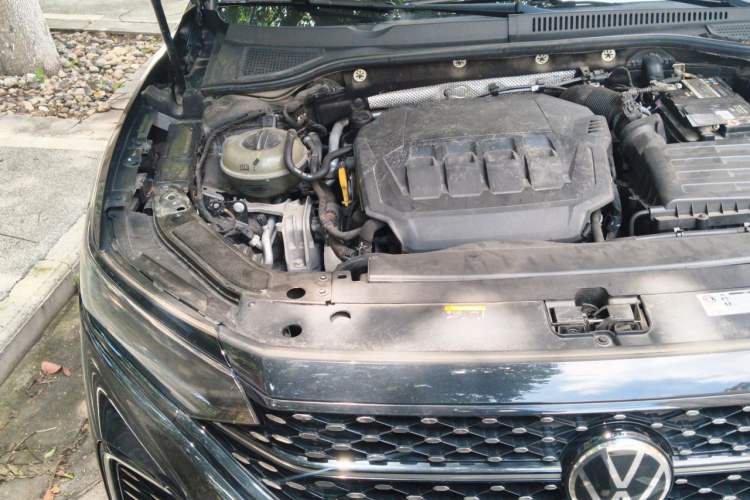 Used Volkswagen Passat 2022 330TSI Starry Elite Edition Engine Bay Right