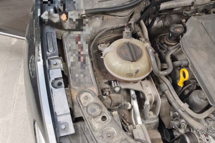 Used Volkswagen Passat 2022 330TSI Luxury Edition Engine Bay Right