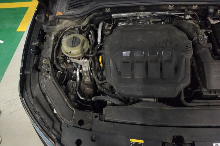 Used Volkswagen Passat 2022 330TSI Luxury Edition Engine Bay Right