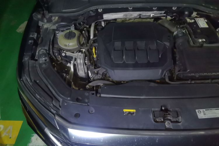 Used Volkswagen Passat 2022 330TSI Elite Edition Engine Bay Right
