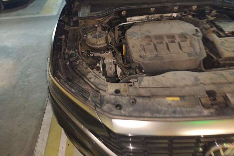 Used Volkswagen Passat 2022 330TSI Elite Edition Engine Bay Right