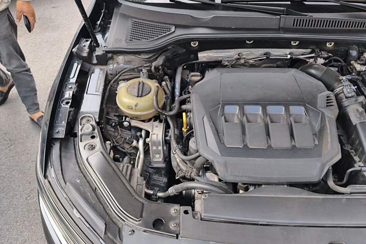 Used Volkswagen Passat 2022 330TSI Elite Edition Engine Bay Right