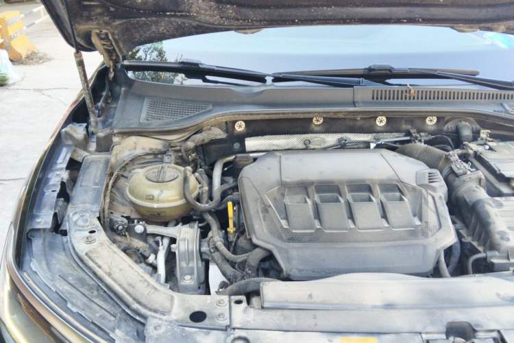Used Volkswagen Passat 2022 330TSI Elite Edition Engine Bay Right