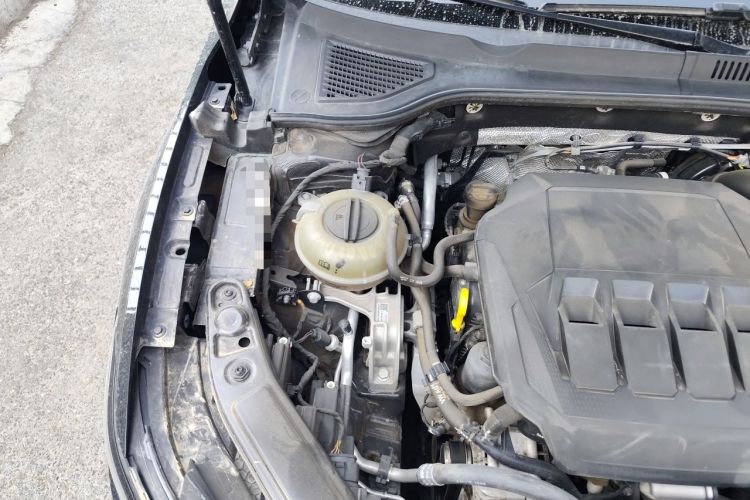 Used Volkswagen Passat 2022 330TSI Luxury Edition Engine Bay Right
