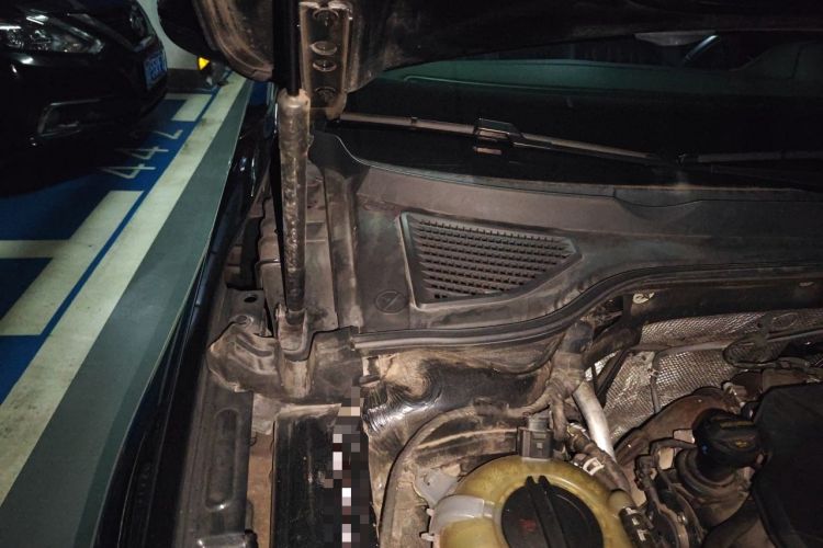Used Volkswagen Passat 2022 330TSI Luxury Edition Engine Bay Right