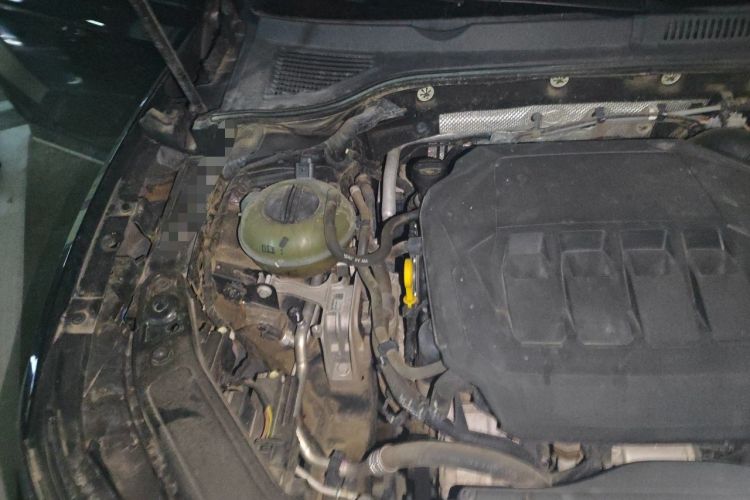 Used Volkswagen Passat 2022 330TSI Luxury Edition Engine Bay Right
