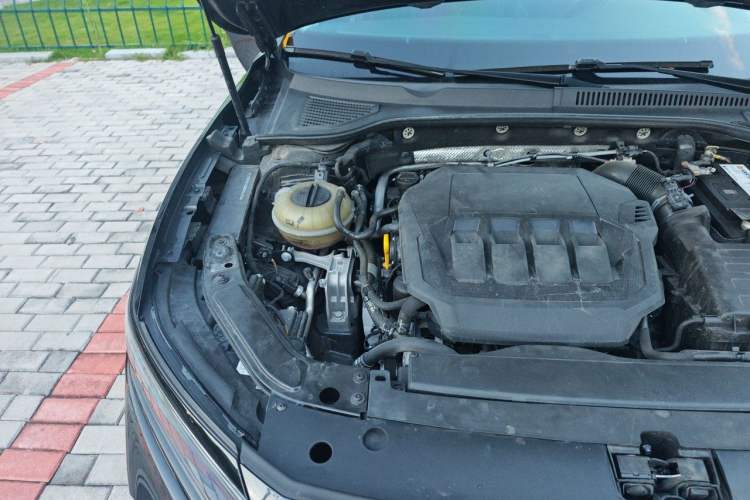 Used Volkswagen Passat 2022 330TSI Starry Luxury Edition Engine Bay Right