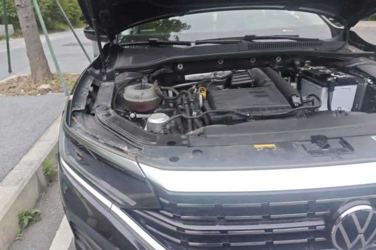 Used Volkswagen Passat 2022 280TSI Business Edition Engine Bay Right