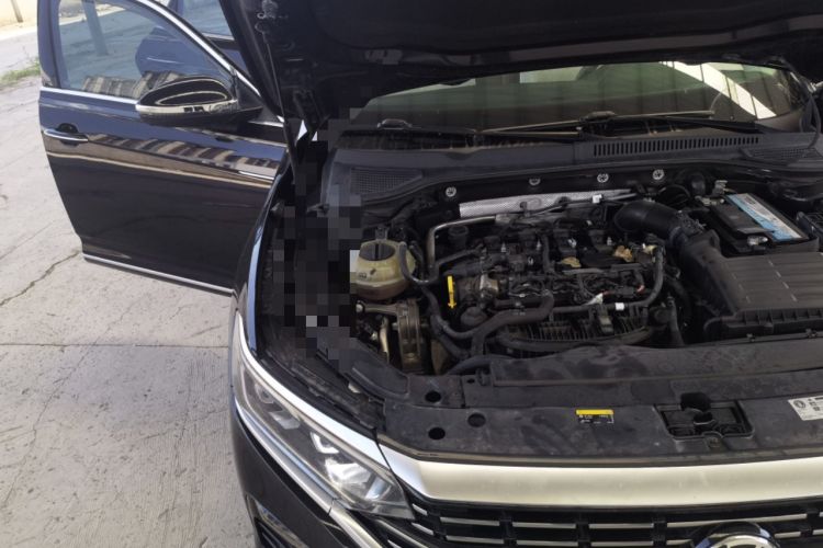 Used Volkswagen Passat 2022 330TSI Luxury Edition Engine Bay Right