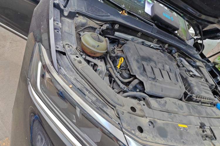 Used Volkswagen Passat 2022 330TSI Starry Elite Edition Engine Bay Right