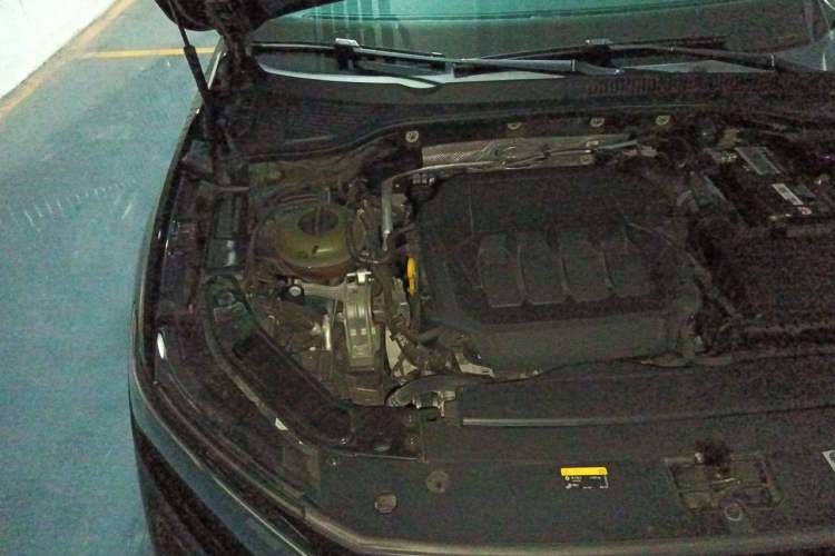 Used Volkswagen Passat 2022 330TSI Starry Luxury Edition Engine Bay Right