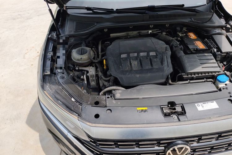 Used Volkswagen Passat 2022 330TSI Luxury Edition Engine Bay Right