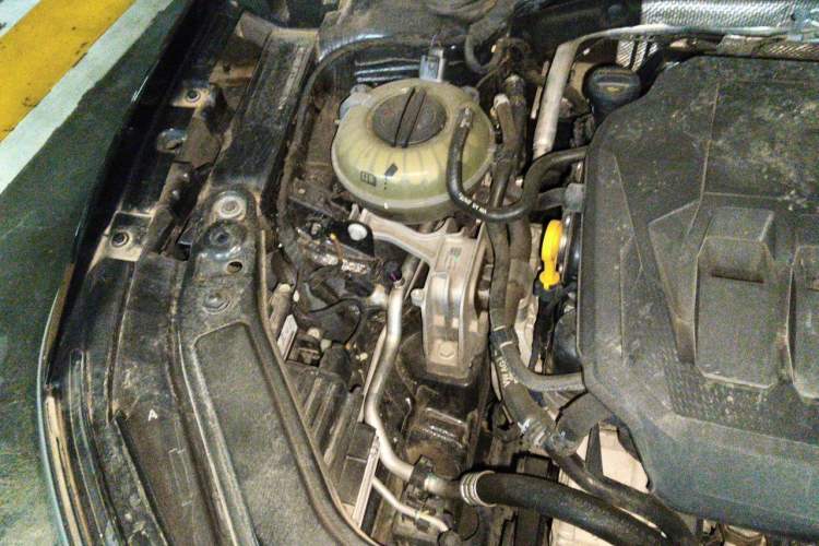 Used Volkswagen Passat 2022 330TSI Elite Edition Engine Bay Right