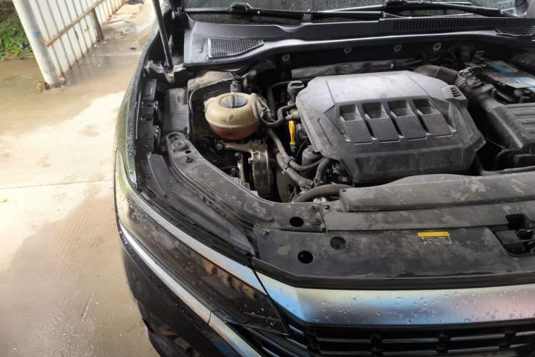 Used Volkswagen Passat 2022 330TSI Elite Edition Engine Bay Right