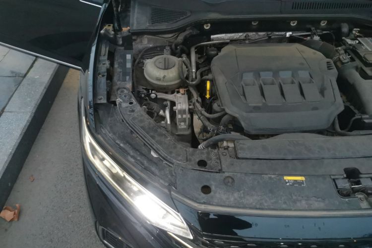 Used Volkswagen Passat 2022 330TSI Starry Luxury Edition Engine Bay Right