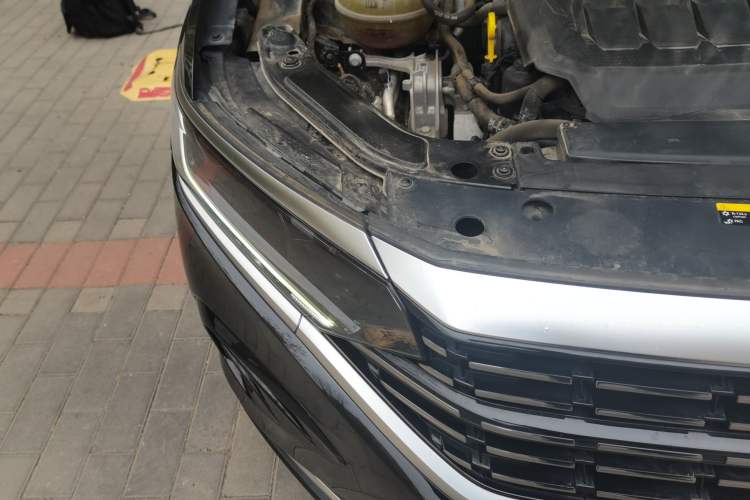 Used Volkswagen Passat 2022 330TSI Elite Edition Engine Bay Right