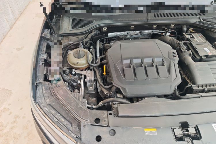 Used Volkswagen Passat 2022 330TSI Luxury Edition Engine Bay Right