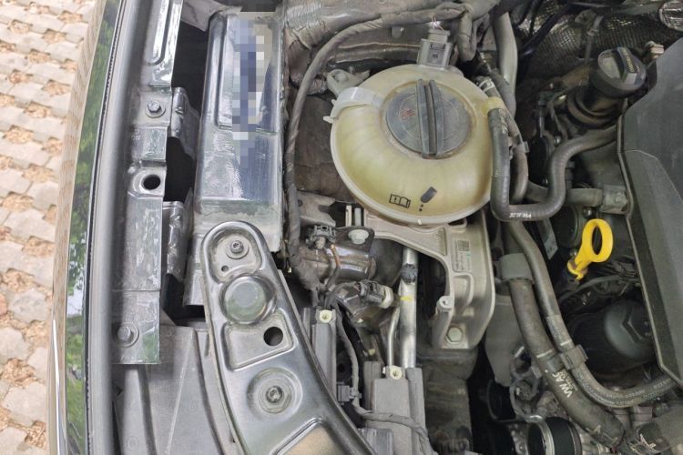 Used Volkswagen Passat 2022 330TSI Luxury Edition Engine Bay Right