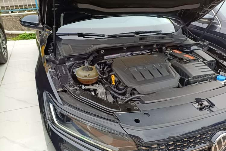 Used Volkswagen Passat 2022 330TSI Starry Elite Edition Engine Bay Right