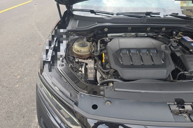 Used Volkswagen Passat 2022 330TSI Luxury Edition Engine Bay Right