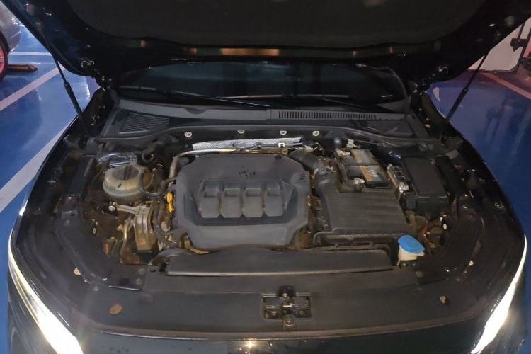 Used Volkswagen Passat 2022 330TSI Luxury Edition Engine Bay