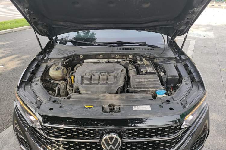 Used Volkswagen Passat 2022 330TSI Starry Luxury Edition Engine Bay