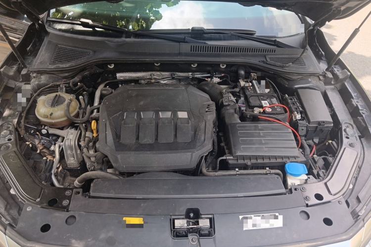 Used Volkswagen Passat 2022 330TSI Luxury Edition Engine Bay