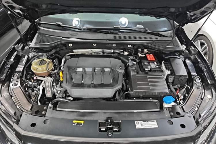 Used Volkswagen Passat 2022 330TSI Starry Luxury Edition Engine Bay