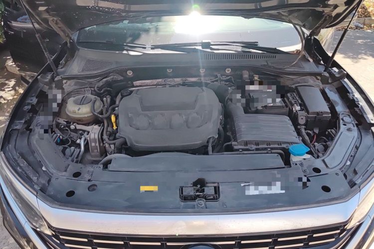 Used Volkswagen Passat 2022 330TSI Luxury Edition Engine Bay