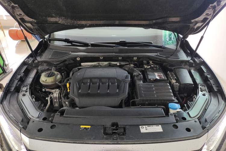 Used Volkswagen Passat 2022 330TSI Elite Edition Engine Bay