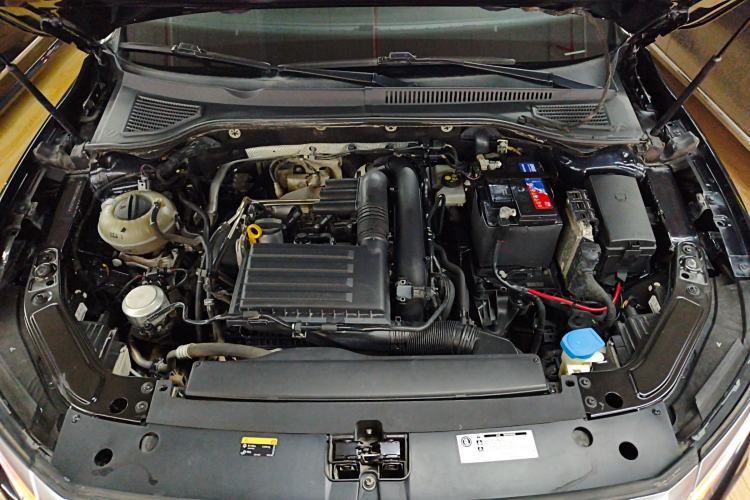 Used Volkswagen Passat 2022 280TSI Business Edition Engine Bay