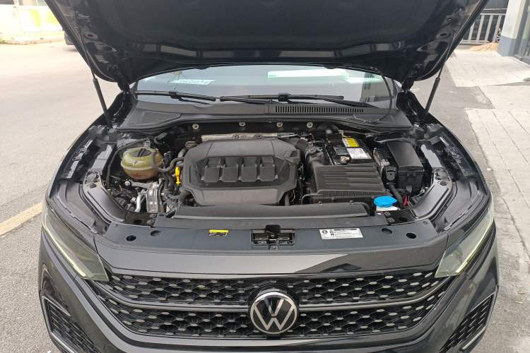 Used Volkswagen Passat 2022 330TSI Starry Elite Edition Engine Bay