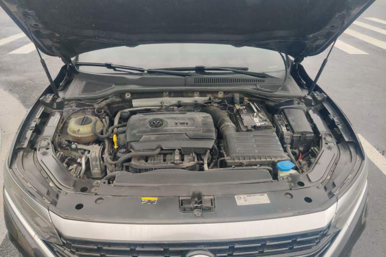 Used Volkswagen Passat 2022 380TSI Flagship Edition Engine Bay