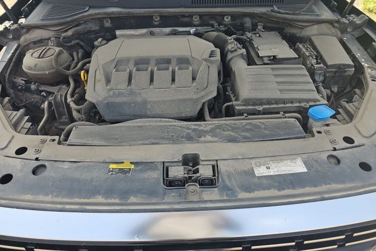 Used Volkswagen Passat 2022 330TSI Luxury Edition Engine Bay