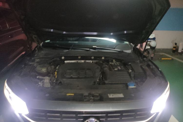 Used Volkswagen Passat 2022 330TSI Luxury Edition Engine Bay