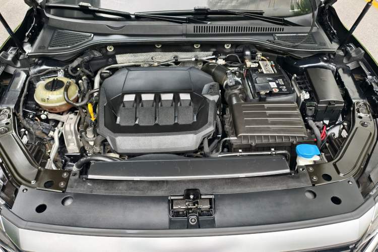 Used Volkswagen Passat 2022 330TSI Elite Edition Engine Bay