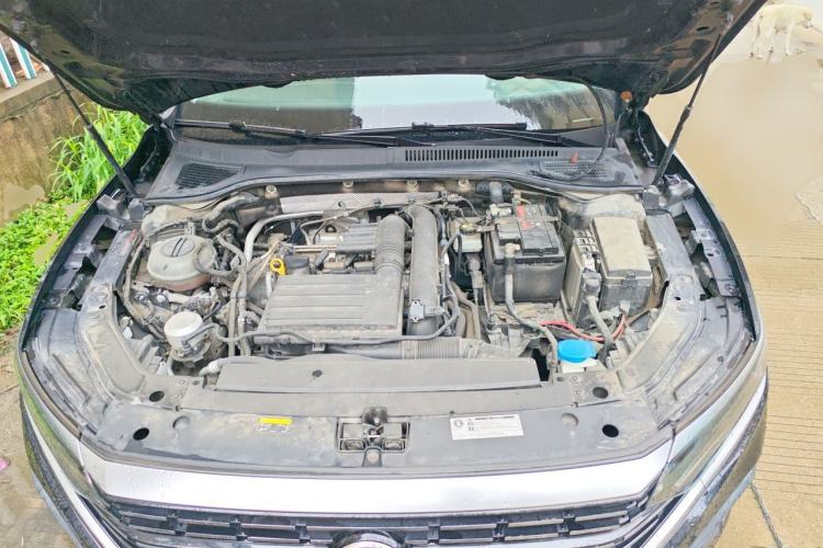 Used Volkswagen Passat 2022 280TSI Business Edition Engine Bay