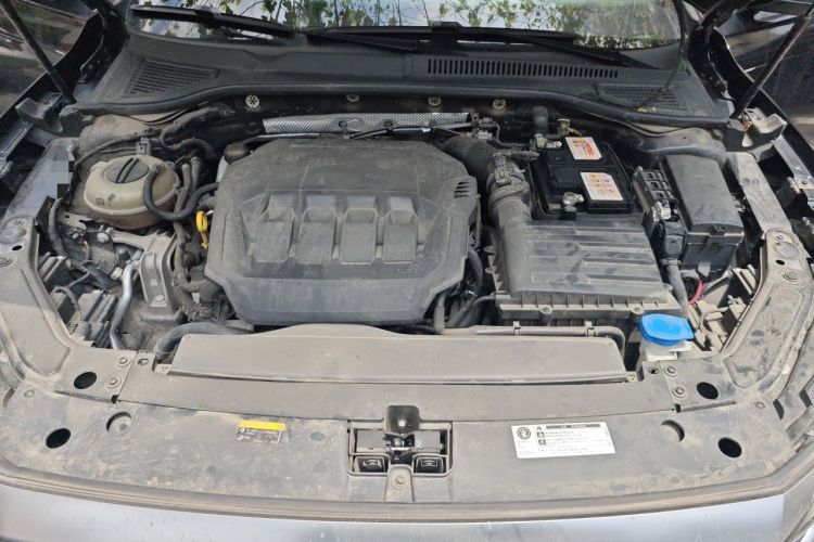 Used Volkswagen Passat 2022 330TSI Luxury Edition Engine Bay