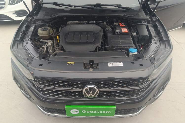 Used Volkswagen Passat 2022 330TSI Starry Luxury Edition Engine Bay