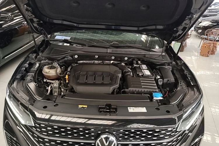 Used Volkswagen Passat 2022 330TSI Starry Elite Edition Engine Bay